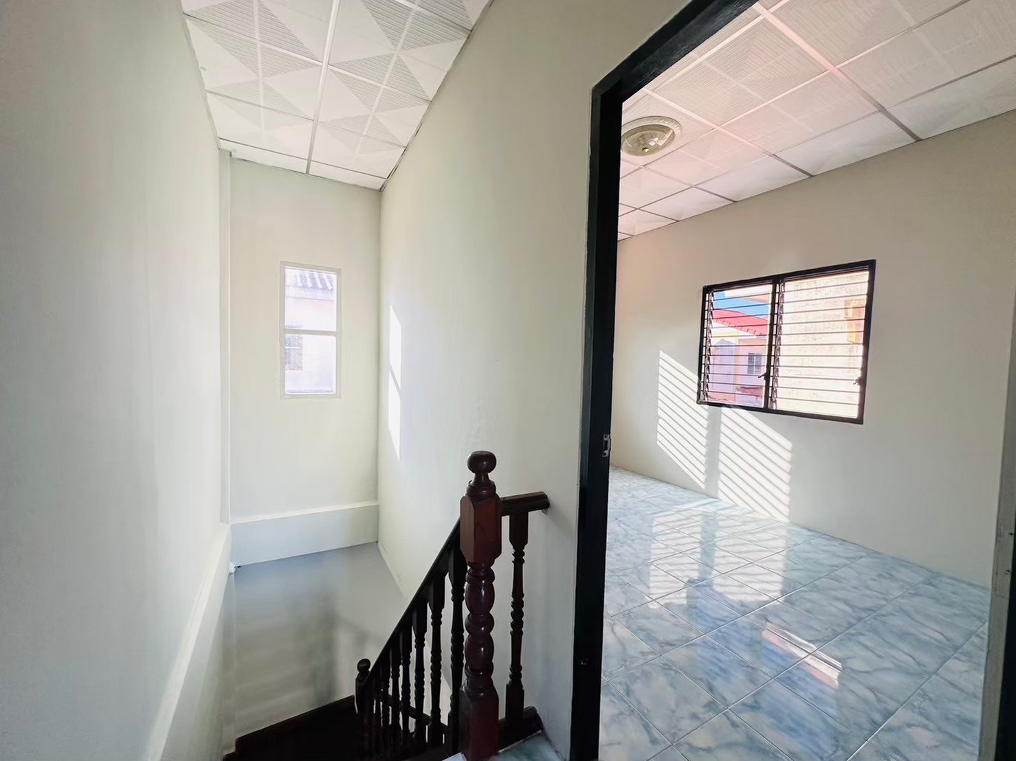 LINE ALBUM 16968 250917 15