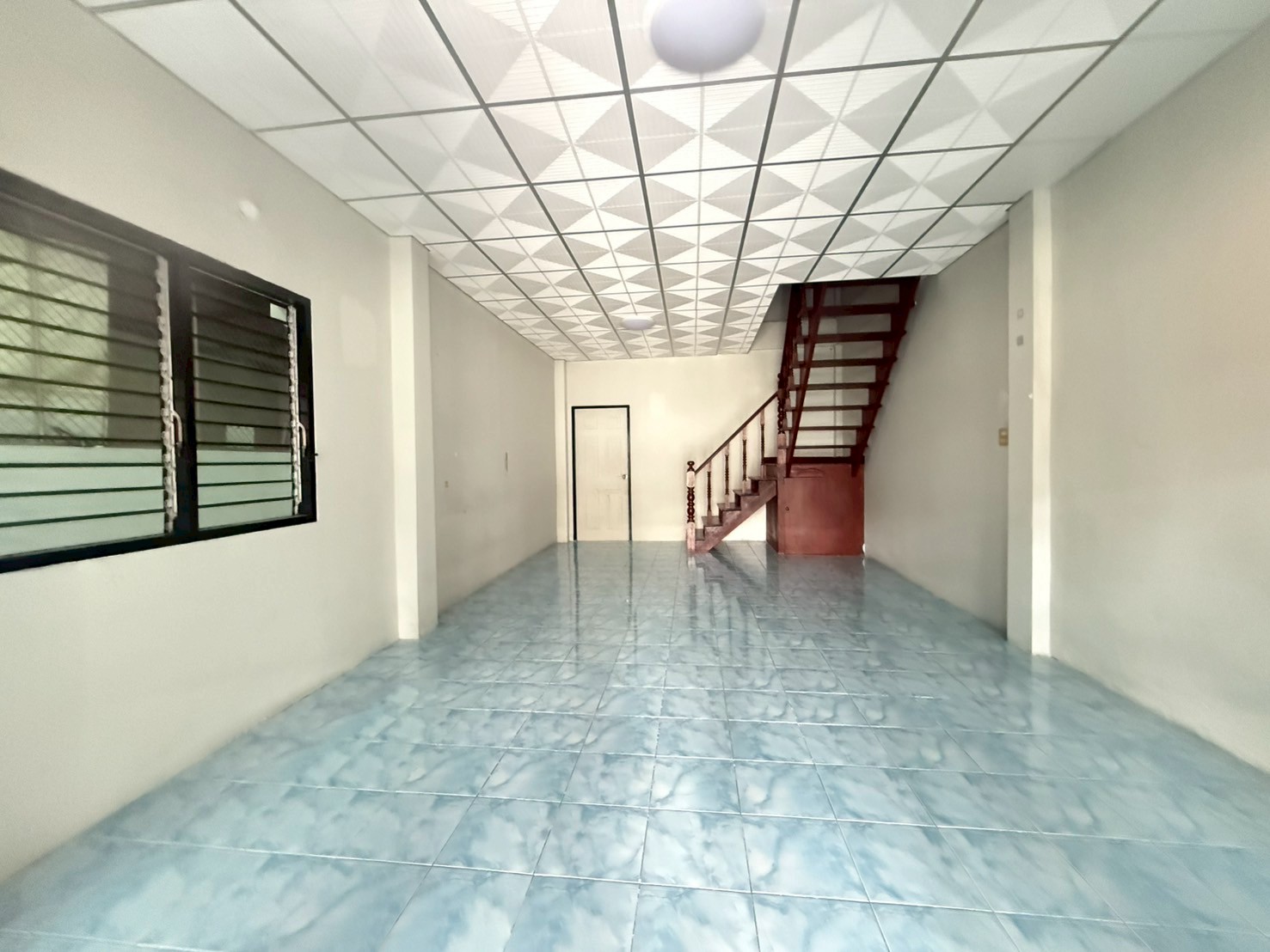 LINE ALBUM 16968 250917 3