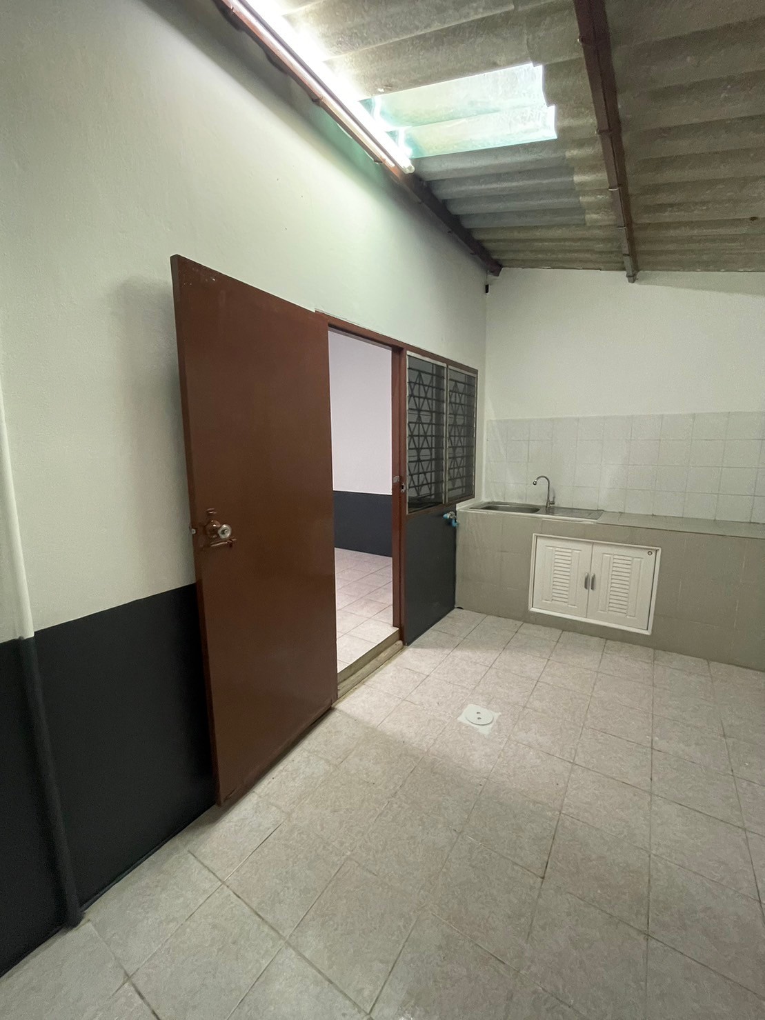 38B3414A C5FC 4E28 9F7D 2A66A07F8E29