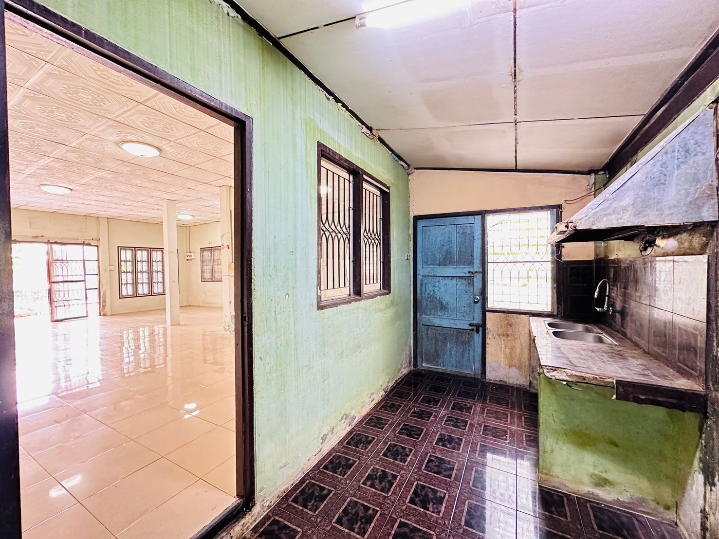 E449ECE0 DF54 4DE6 879F 8450C54C1B04