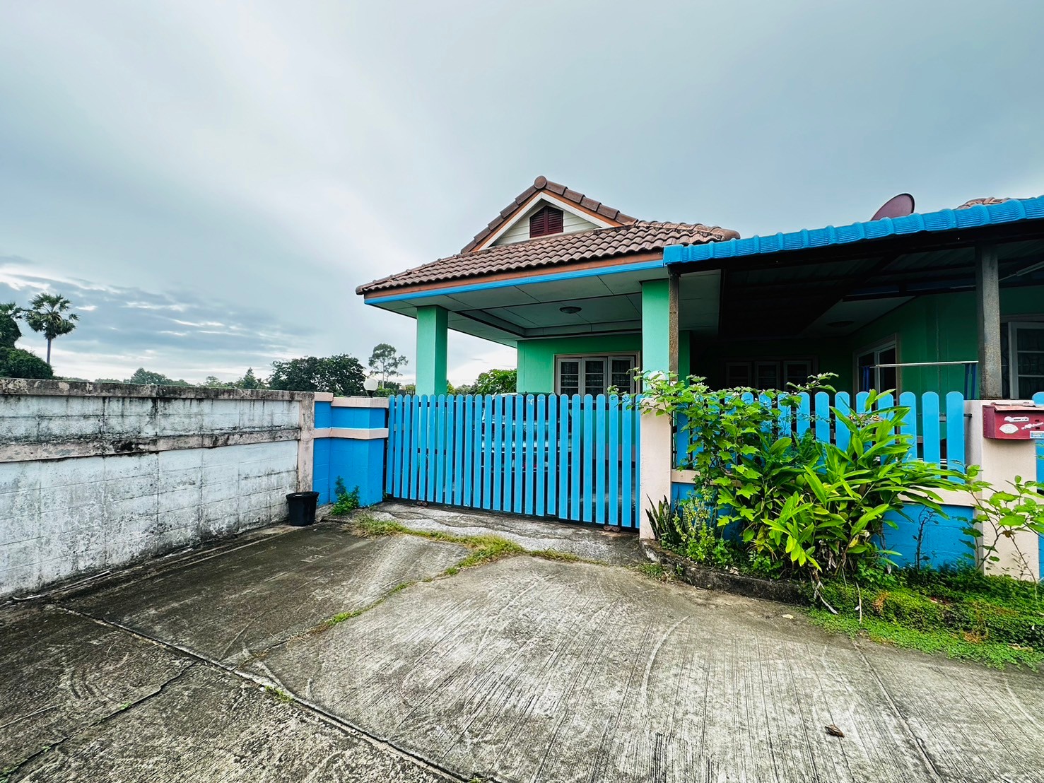 LINE ALBUM สมพงษ์เบวิว 240917 19