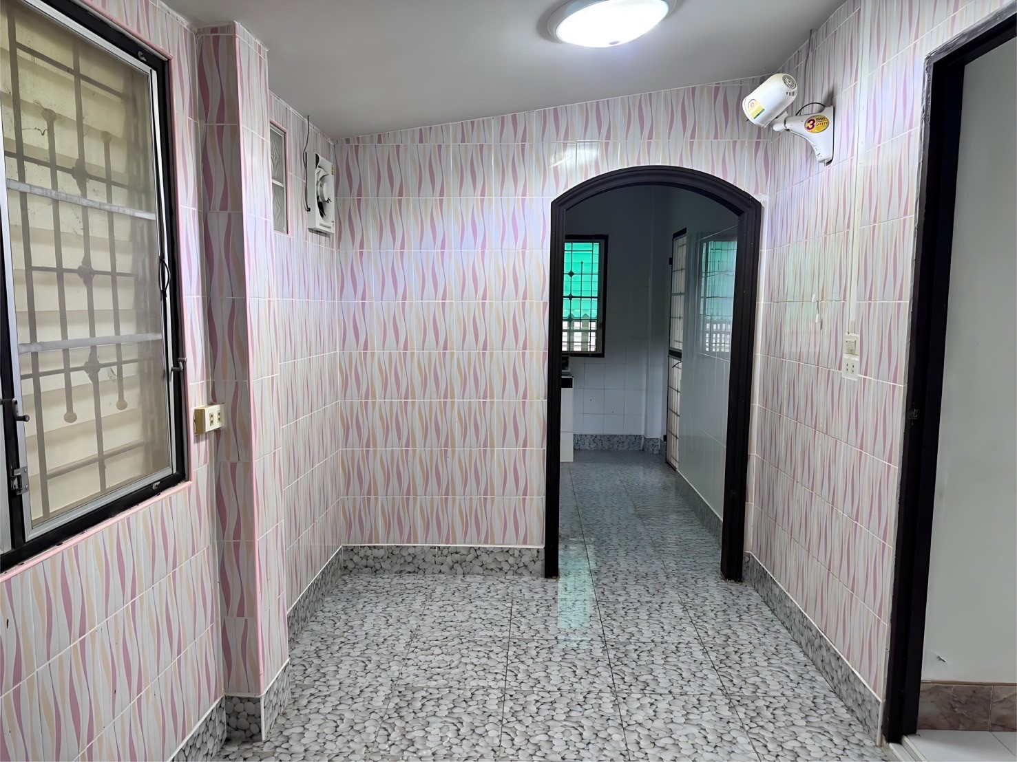 LINE ALBUM 23567 ๒๔๐๕๒๓ 12